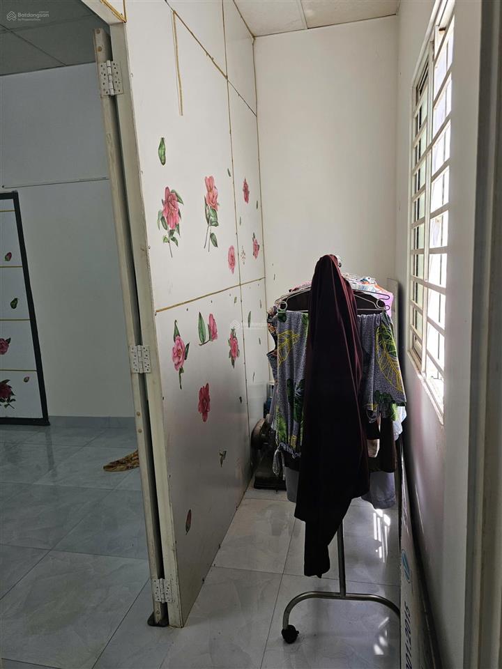 Bán nhà cấp 4 gác lửng 2 phòng ngủ gần siêu thị go, phường tây nha trang, giá 2,1 tỷ, sổ hồng