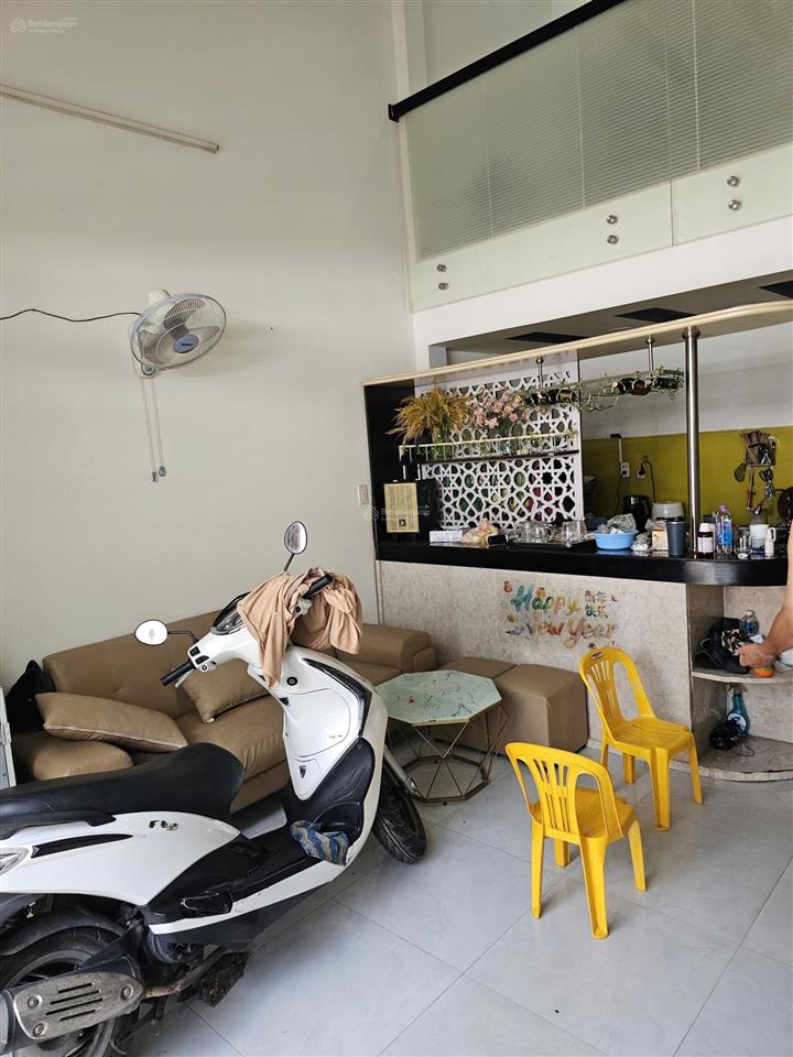 Bán nhà cấp 4 gác lửng 2 phòng ngủ gần siêu thị go, phường tây nha trang, giá 2,1 tỷ, sổ hồng