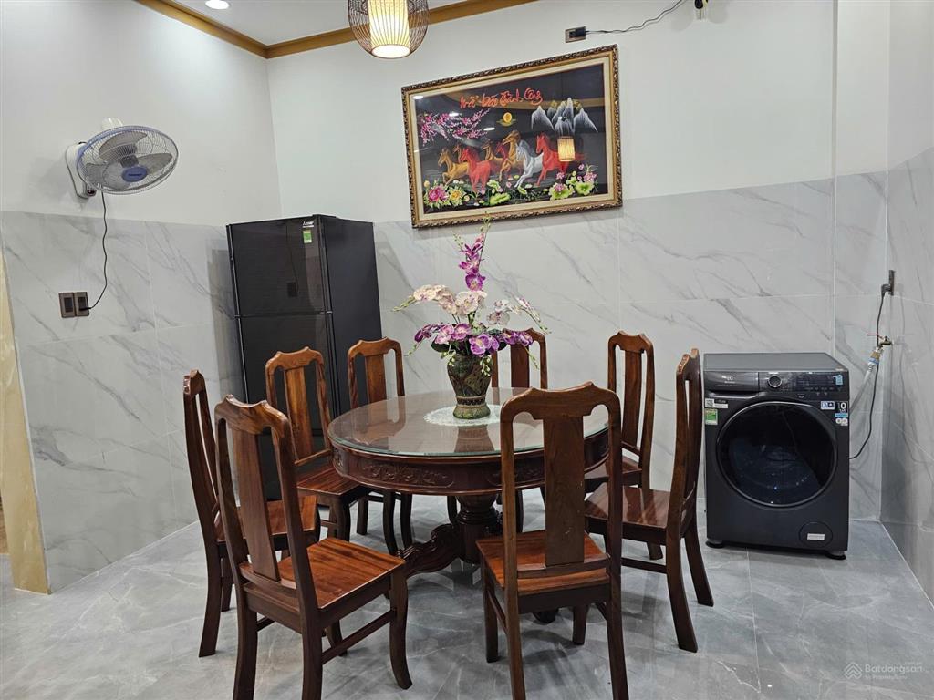 Cho thuê nhà nguyên căn 1 trệt 2 tầng có 3 phòng ngủ, đầy đủ nội thất ngay kđt mỹ gia gói 2