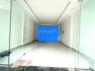 Chính chủ cho thuê văn phòng, kho để hàng hoá
rộng 30m nhà mới đẹp ngõ ô tô, tháng đầu giảm 50%.