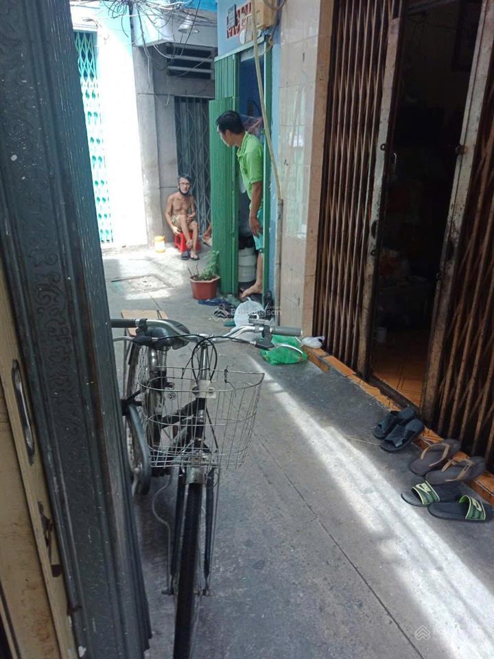 Chính chủ bán nhà hẻm 439// đoàn văn bơ q4 (phường xóm chiếu) gần trung tâm q1