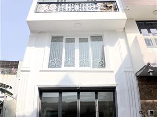 Căn hộ phạm hùng/parc mall quận 8, 40m2 full nội thất, 5.4 triệu/tháng 0936 769 ***