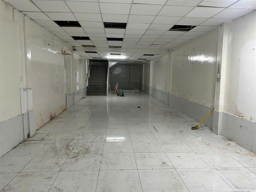 Mặt tiền 60 bạch đằng, 55tr/tháng, 110m2