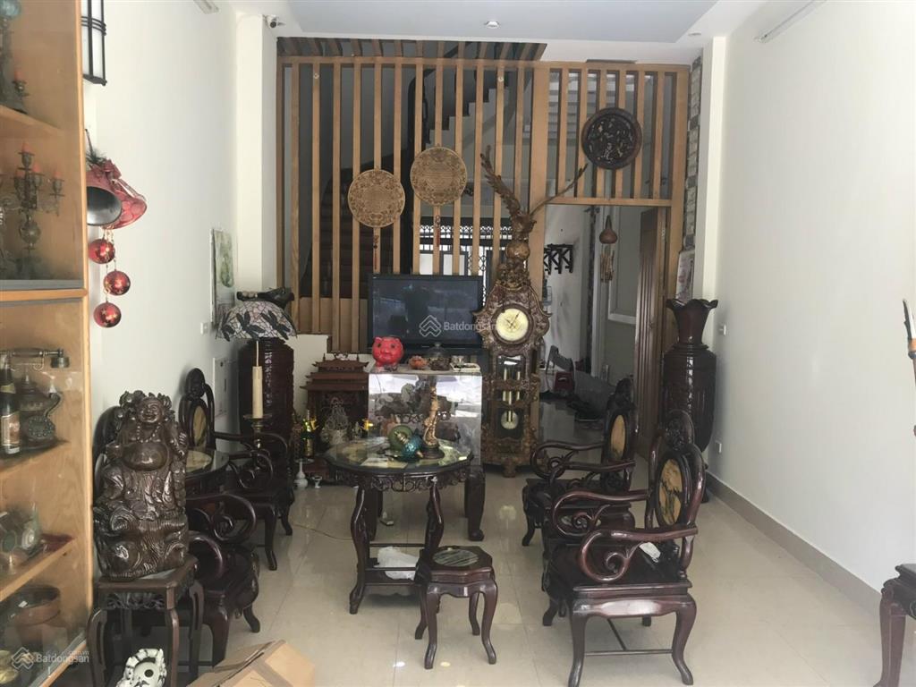 Chính chủ cần bán giảm sâu 500 tr nhà đường chiến thắng đẹp nhất khu văn quán vỉa hè rộng tiện kd