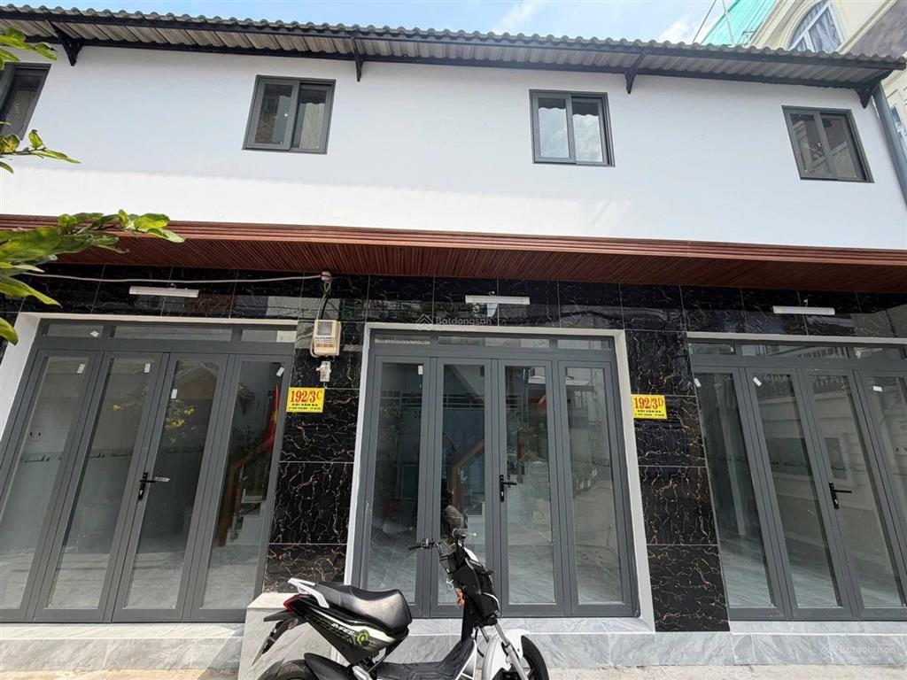 Bán nhà hẻm xe hơi bùi văn ba quận 7
