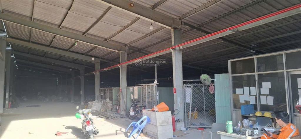 Cho thuê xưởng 2000m2 tại quận 8, giá 120tr/tháng