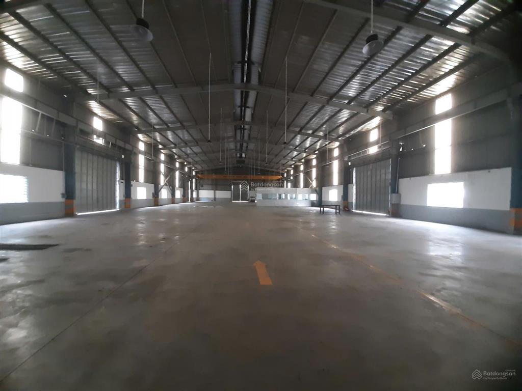 Cho thuê kho xưởng lớn 2000m2 giá 143.610,5đ/m², hạ tầng đầy đủ
