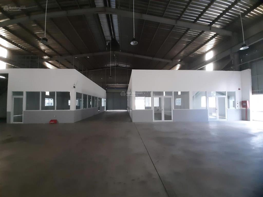 Cho thuê kho xưởng lớn 2000m2 giá 143.610,5đ/m², hạ tầng đầy đủ
