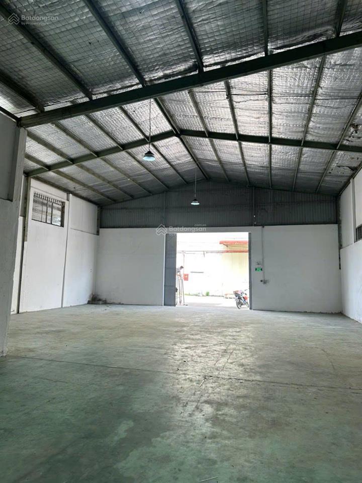 Cho thuê kho quận 8 diện tích 324m2, xe tải lớn ra vào thuận tiện