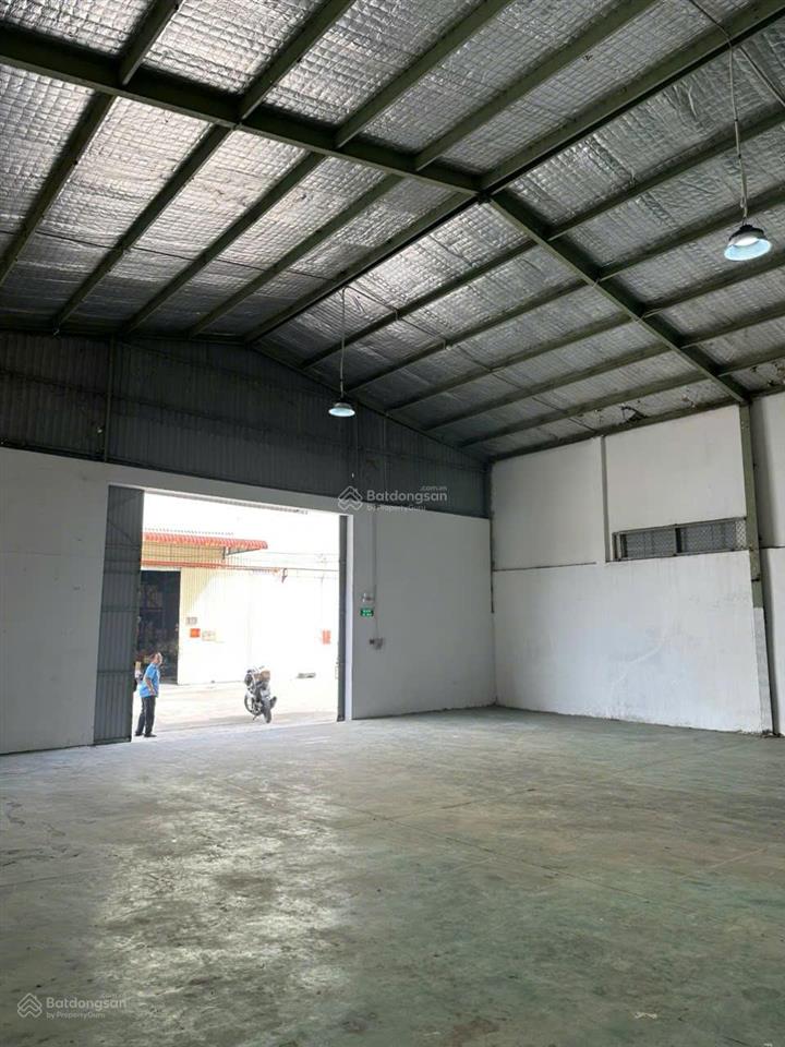 Cho thuê kho quận 8 diện tích 324m2, xe tải lớn ra vào thuận tiện