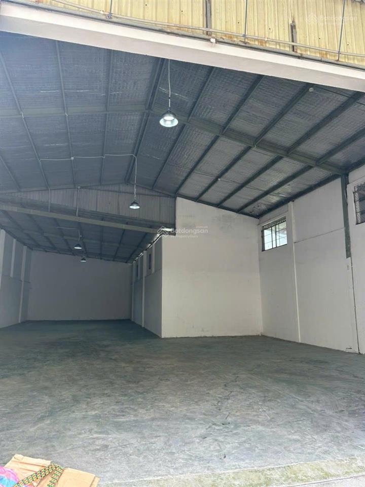 Cho thuê kho quận 8 diện tích 324m2, xe tải lớn ra vào thuận tiện