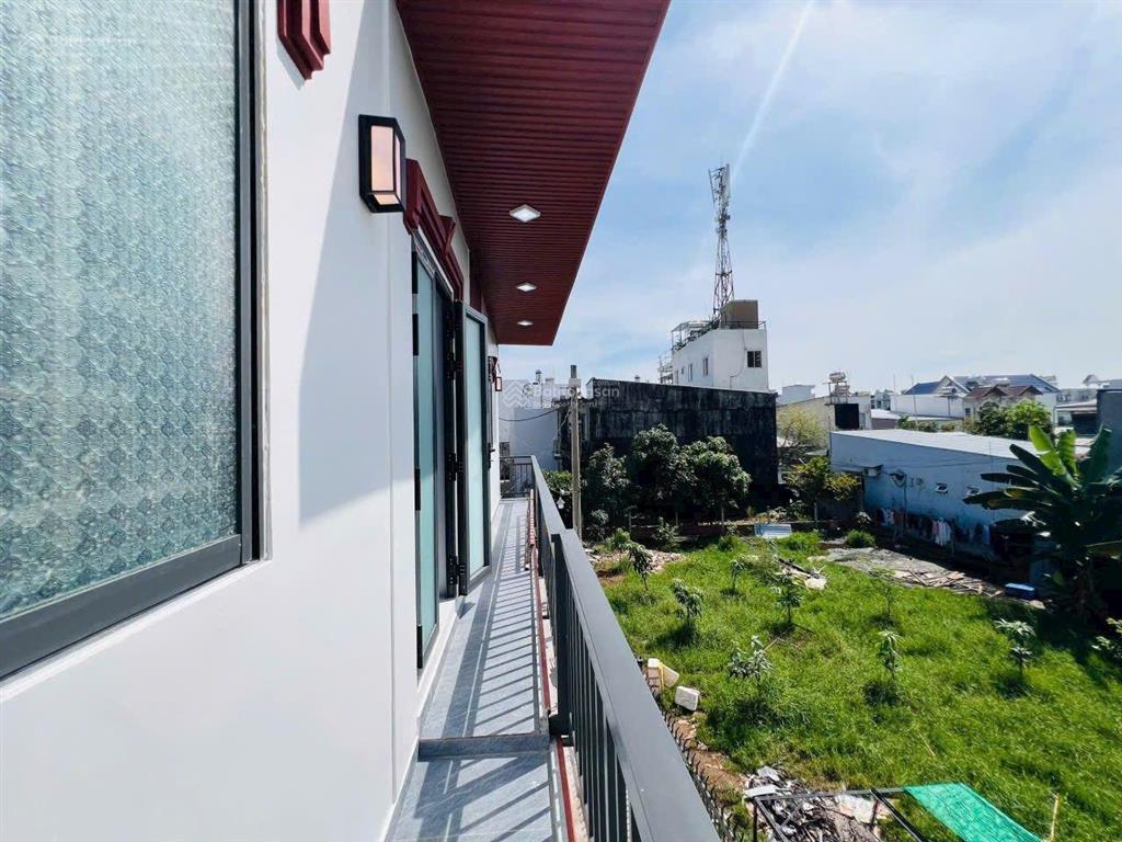 Nhà đẹp vào ở ngay nội thất đầy đủ. tiện ích xung quanh