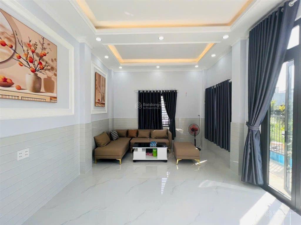 Nhà đẹp vào ở ngay nội thất đầy đủ. tiện ích xung quanh