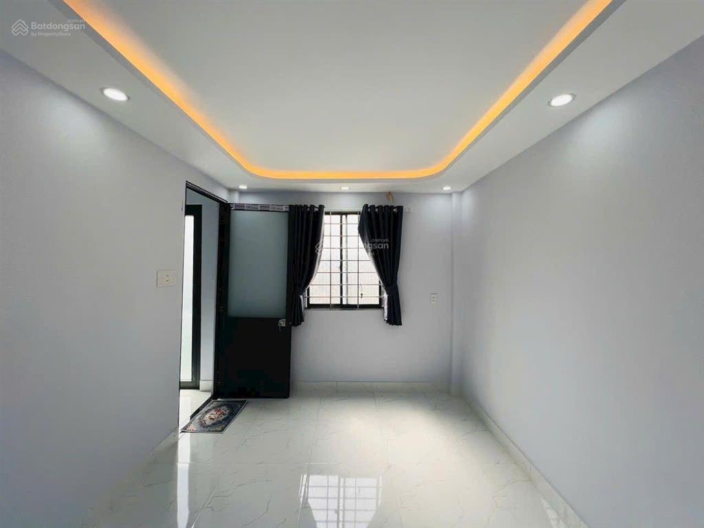 Nhà đẹp vào ở ngay nội thất đầy đủ. tiện ích xung quanh