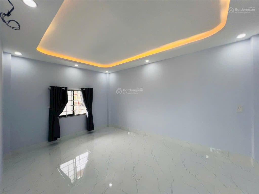 Nhà đẹp vào ở ngay nội thất đầy đủ. tiện ích xung quanh