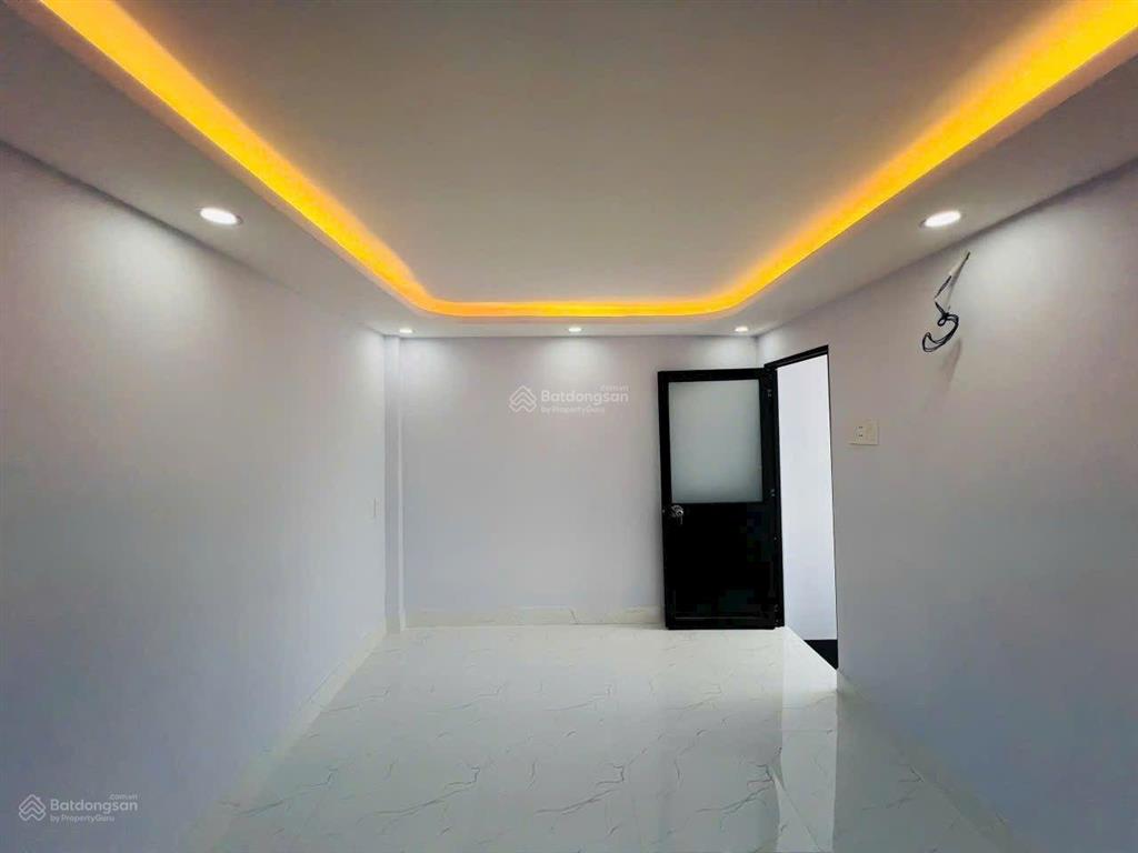 Nhà đẹp vào ở ngay nội thất đầy đủ. tiện ích xung quanh