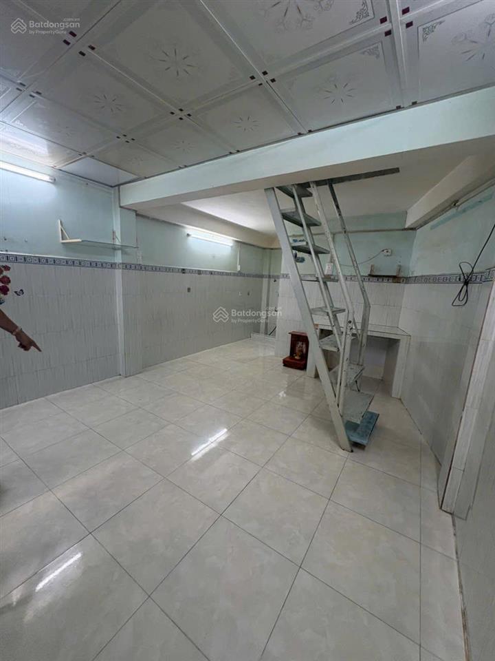 Bán nhà hẻm lê văn lương kế bên lottemart quận 7