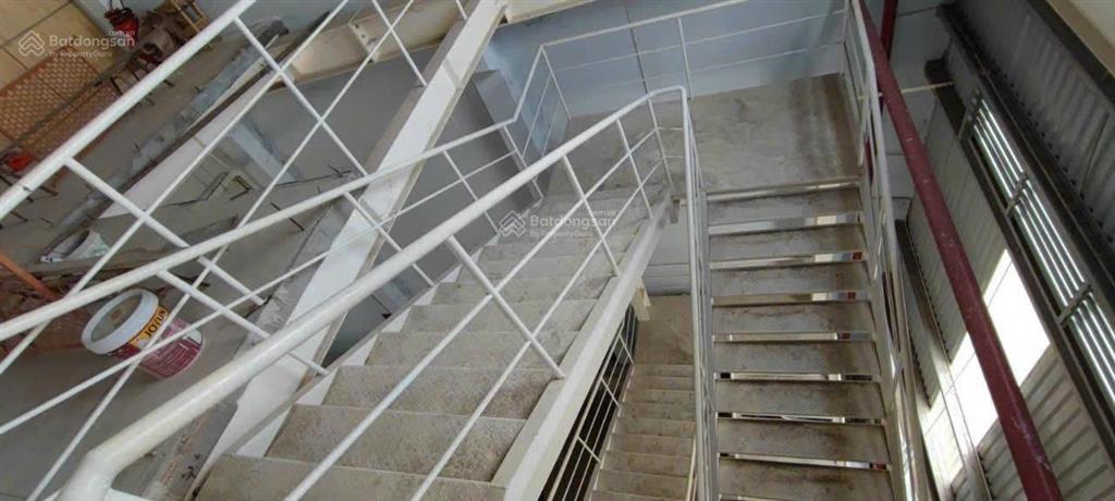 Cho thuê kho xưởng kcn thuận đạo, long an  diện tích 2.600m²