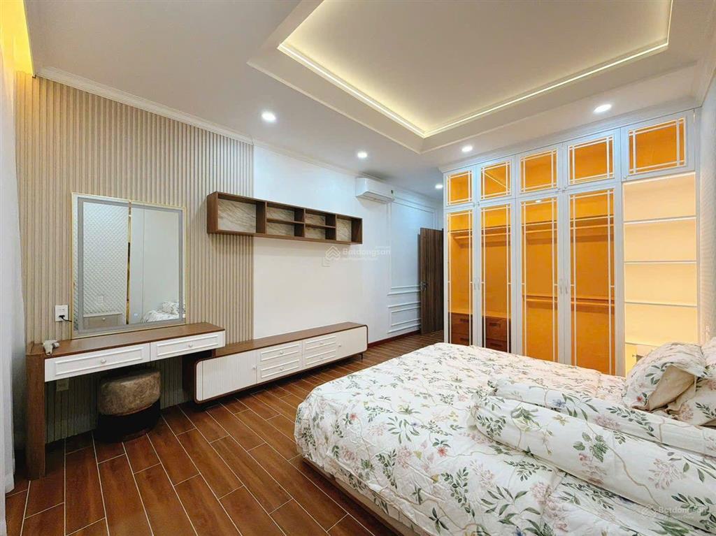 Nhà bán mặt tiền đường số khu cư xá ngân hàng . vị trí thuận lợi kinh doanh. xe hơi đậu trong nhà