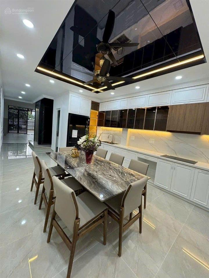 Nhà bán mặt tiền đường số khu cư xá ngân hàng . vị trí thuận lợi kinh doanh. xe hơi đậu trong nhà