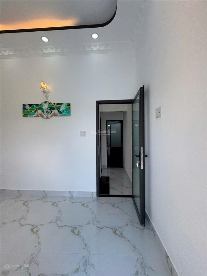 Bán nhà riêng tại 96 đào tông nguyên, 2,3 tỷ, 40m2 đẹp nhiều tiện ích
