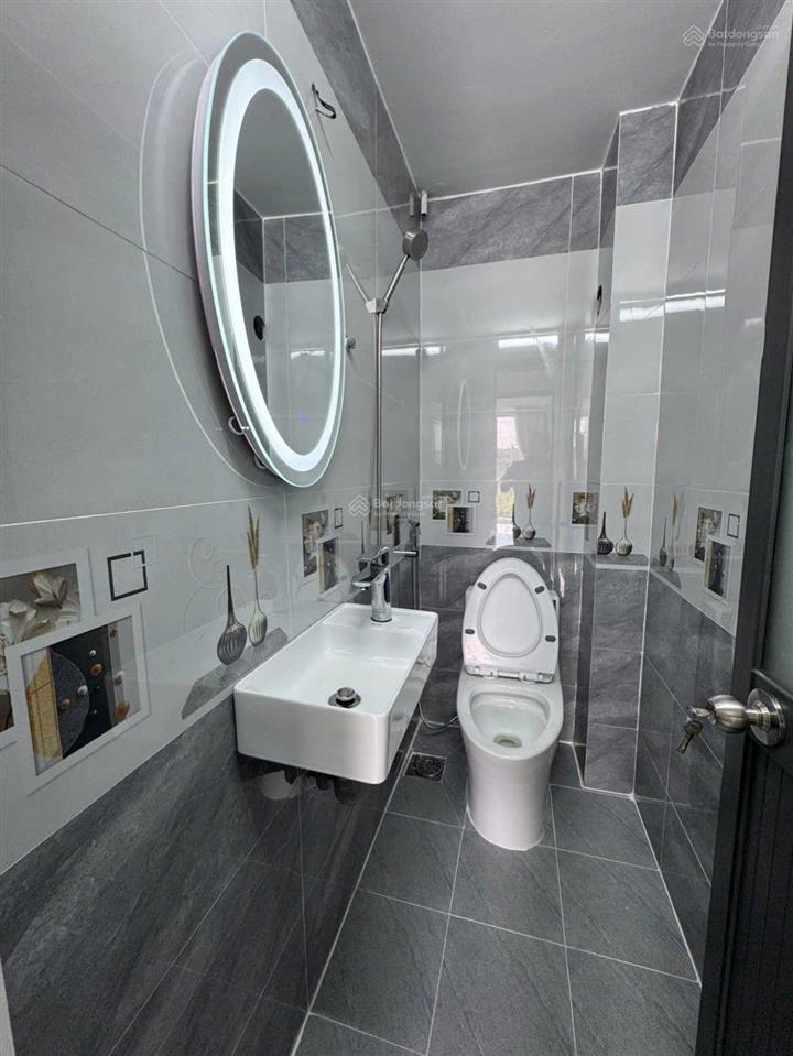 Bán nhà riêng tại 96 đào tông nguyên, 2,3 tỷ, 40m2 đẹp nhiều tiện ích
