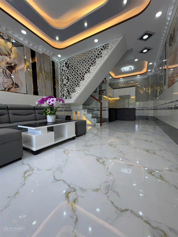 Bán nhà riêng tại 96 đào tông nguyên, 2,3 tỷ, 40m2 đẹp nhiều tiện ích