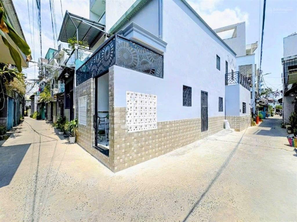 Nhà đẹp rộng vào ở ngay. giá còn thương lượng