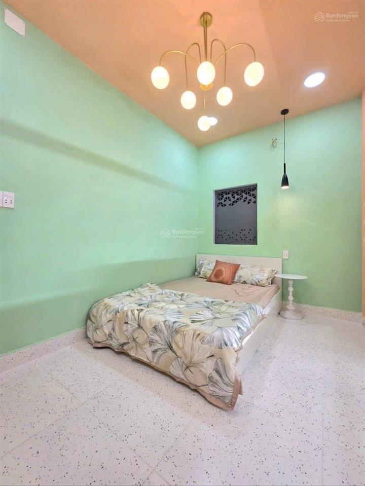 Nhà đẹp rộng vào ở ngay. giá còn thương lượng