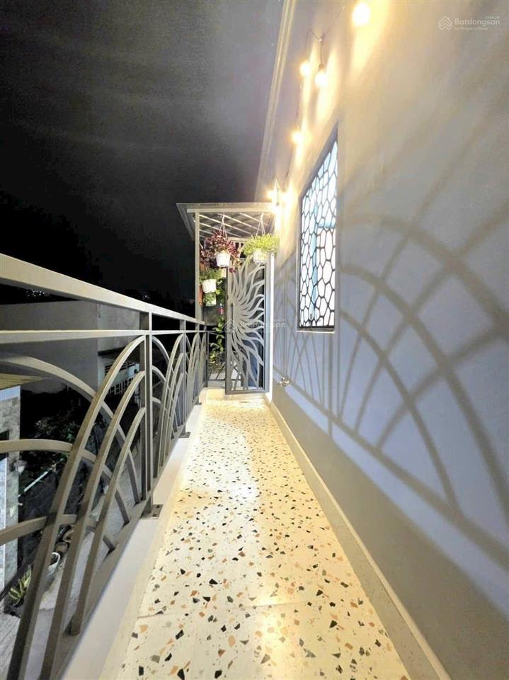 Nhà đẹp rộng vào ở ngay. giá còn thương lượng