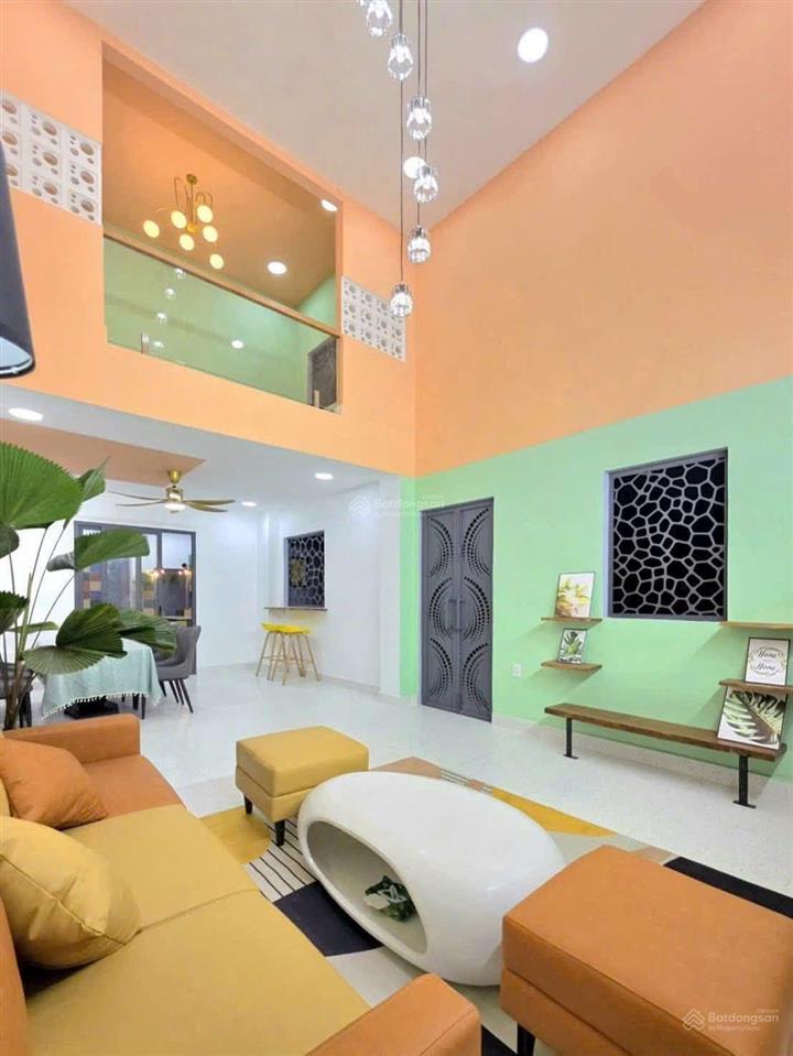 Nhà đẹp rộng vào ở ngay. giá còn thương lượng