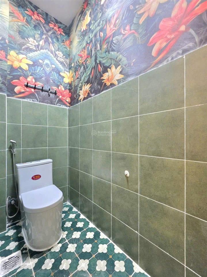 Nhà đẹp rộng vào ở ngay. giá còn thương lượng
