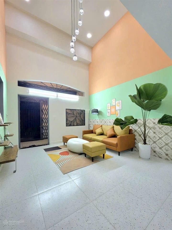 Nhà đẹp rộng vào ở ngay. giá còn thương lượng