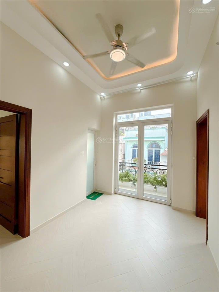 Nhà mới rộng đẹp sổ hồng riêng cần bán gấp. ngay trung tâm q7. sát khu chế xuất tân thuận