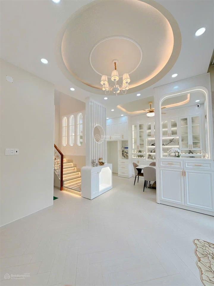 Nhà mới rộng đẹp sổ hồng riêng cần bán gấp. ngay trung tâm q7. sát khu chế xuất tân thuận