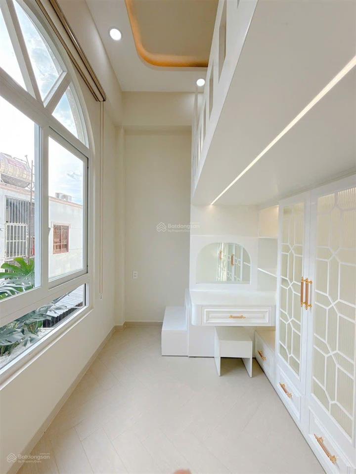 Nhà mới rộng đẹp sổ hồng riêng cần bán gấp. ngay trung tâm q7. sát khu chế xuất tân thuận