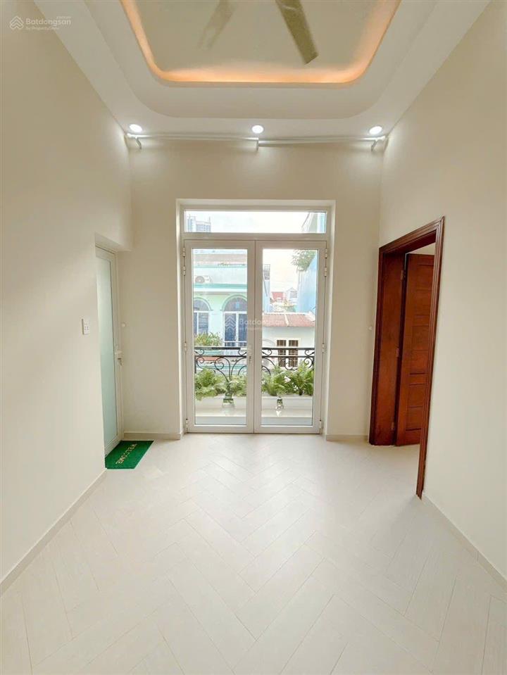 Nhà mới rộng đẹp sổ hồng riêng cần bán gấp. ngay trung tâm q7. sát khu chế xuất tân thuận