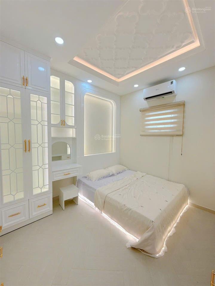 Nhà mới rộng đẹp sổ hồng riêng cần bán gấp. ngay trung tâm q7. sát khu chế xuất tân thuận