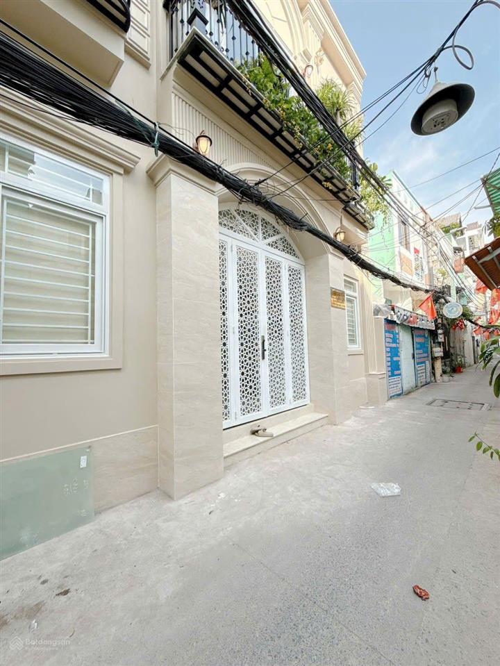 Nhà mới rộng đẹp sổ hồng riêng cần bán gấp. ngay trung tâm q7. sát khu chế xuất tân thuận