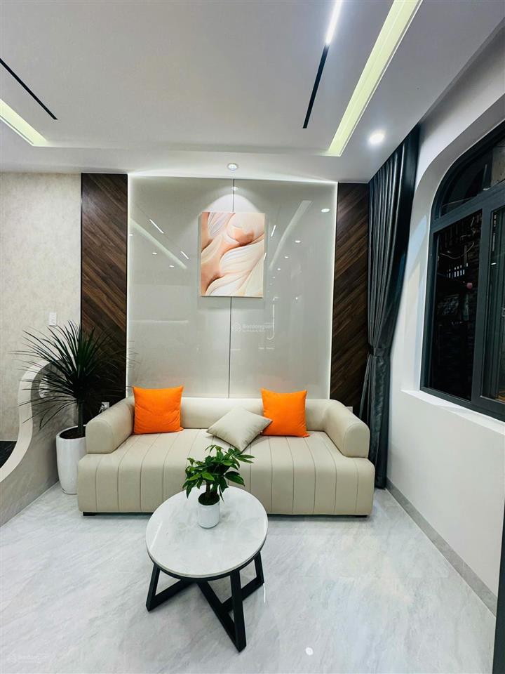 Nhà sổ hồng riêng xây mới vào ở ngay. vị trí đẹp