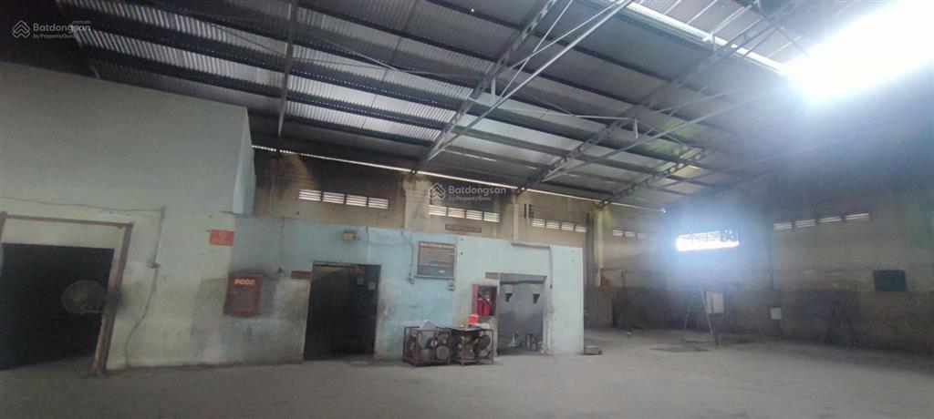 Cho thuê kho xưởng 1100m2 tại quốc lộ 50, phường hưng long tphcm