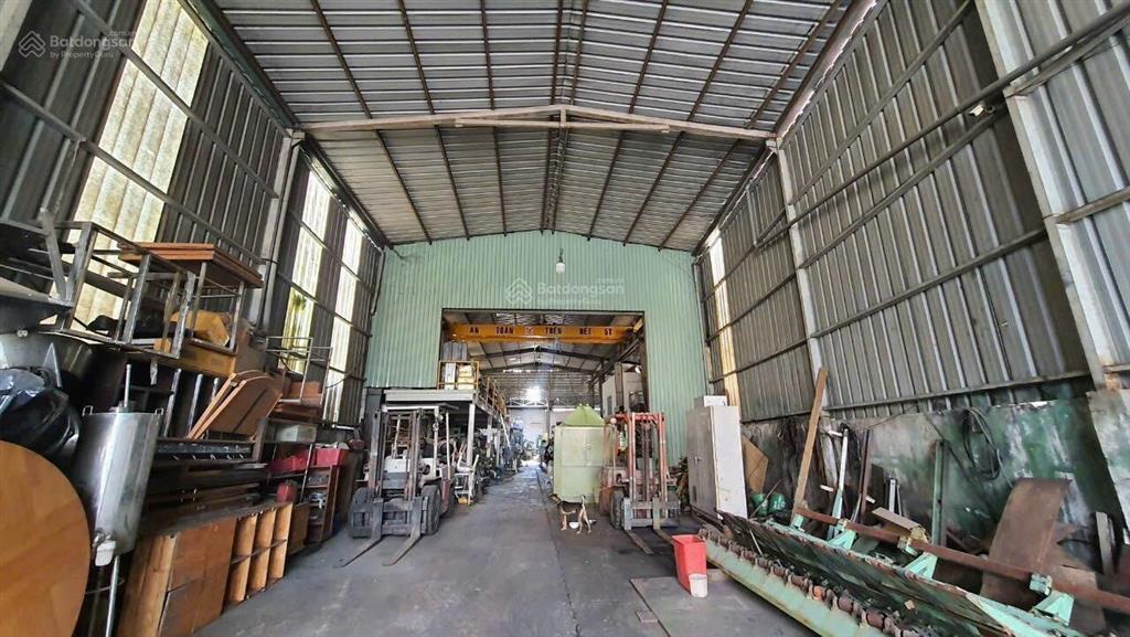 Cho thuê kho xưởng 1100m2 giá 55 triệu tại đường quốc lộ 13 thủ dầu một tphcm