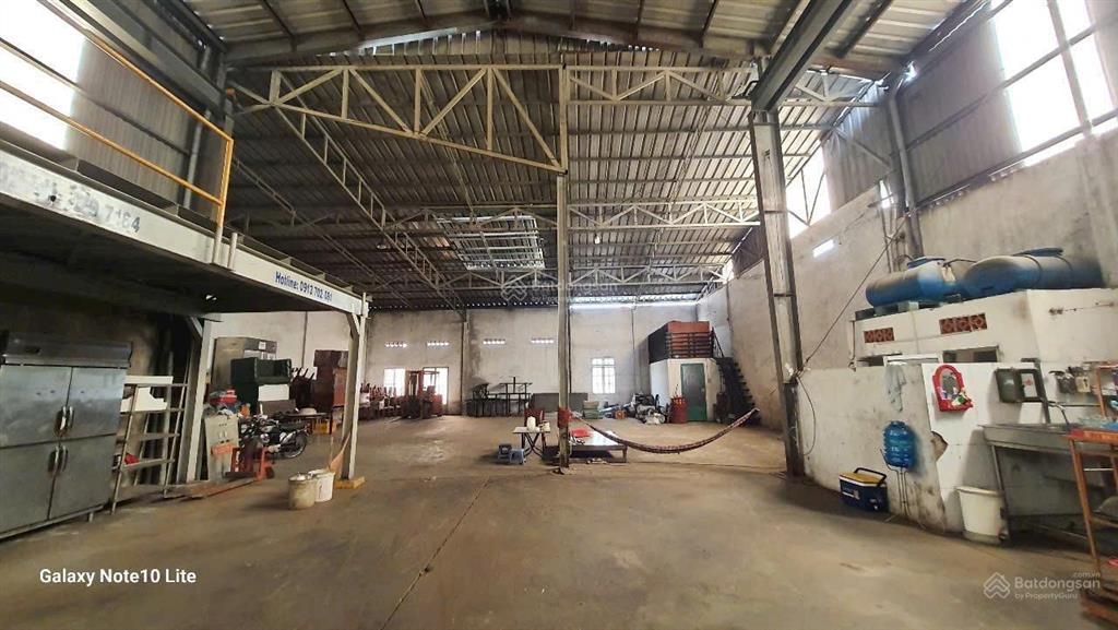 Cho thuê kho xưởng 1100m2 giá 55 triệu tại đường quốc lộ 13 thủ dầu một tphcm