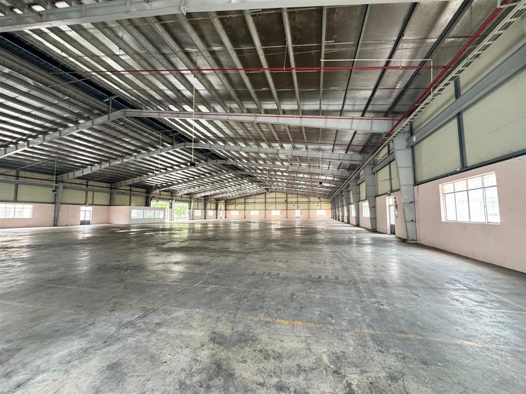 Cho thuê xưởng kcn châu đức 3.200m2 xưởng, pccc tự động, gần cảng cái mép, giá 91.000 vnd/m/tháng