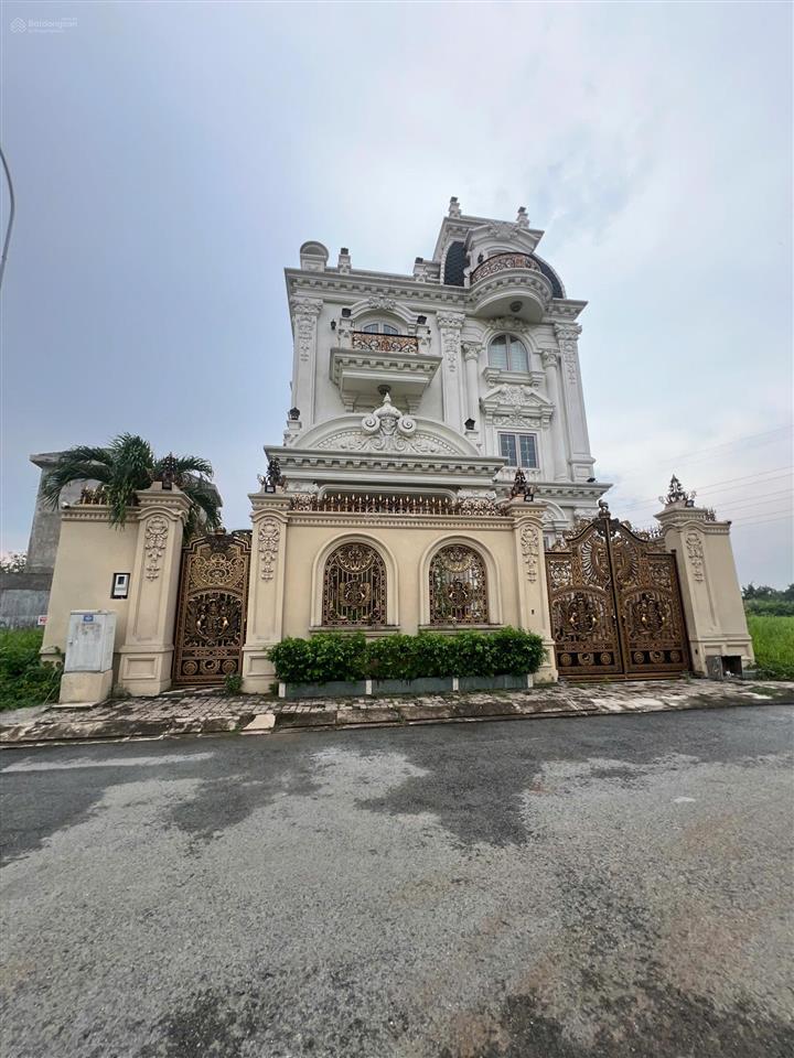 Siêu phẩm biệt thự đơn lập dt 337.5 m2 đối diện công viên kdc đại phúc green villas. giá 42 tỷ