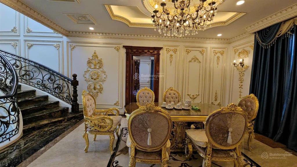 Siêu phẩm biệt thự đơn lập dt 337.5 m2 đối diện công viên kdc đại phúc green villas. giá 42 tỷ