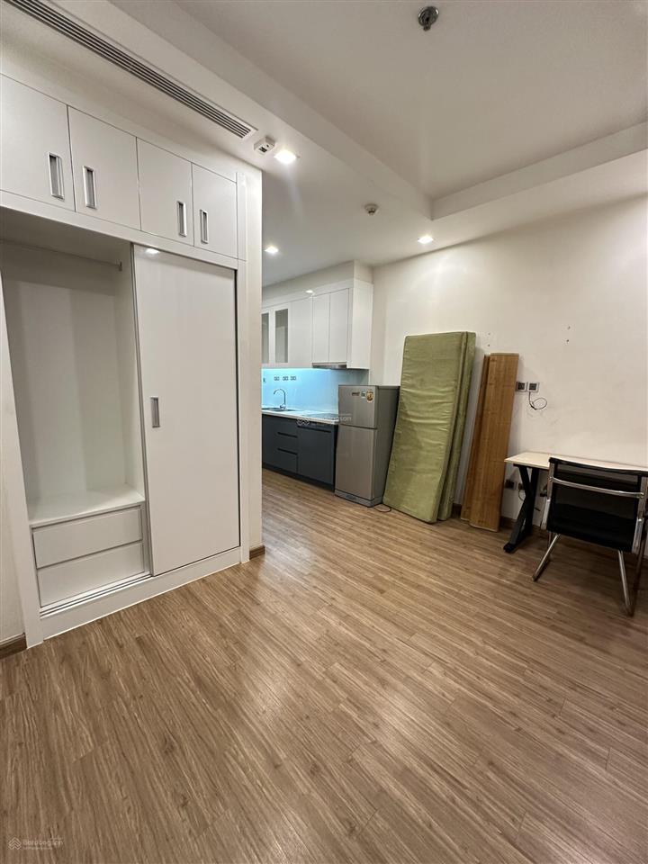 Cho thuê căn hộ đẹp vinhomes green bay view hồ giá chỉ 15tr