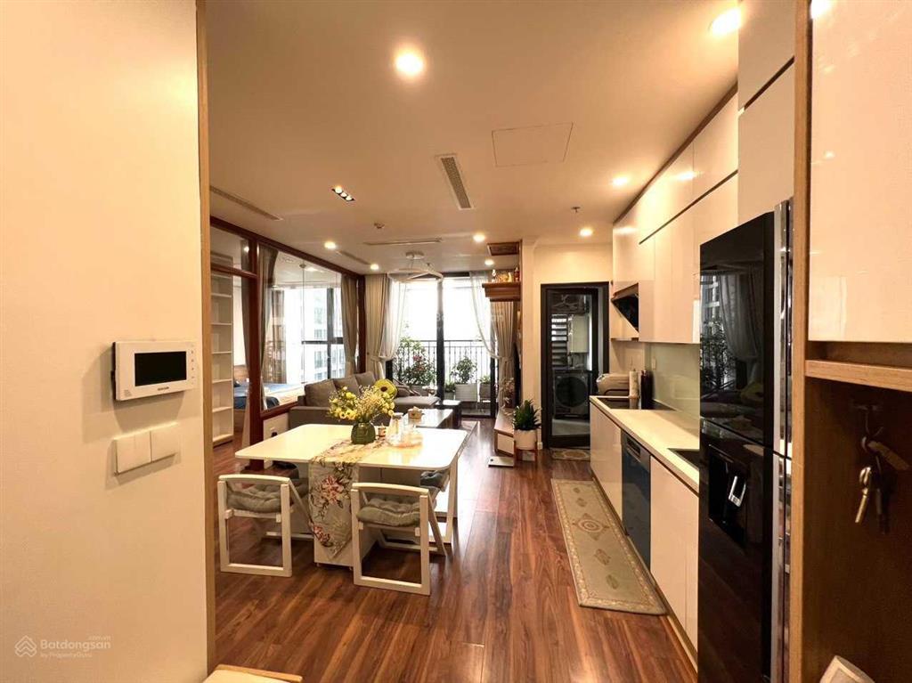 Cho thuê căn hộ đẹp vinhomes green bay view hồ giá chỉ 15tr