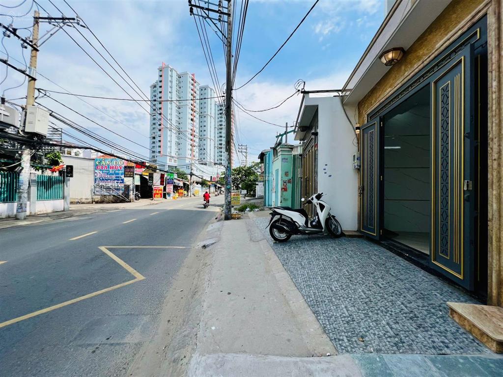 Bán đất mặt tiền kinh doanh mã lò 30m dt 4x28m 114m2 giá tốt 10,8 tỷ shr