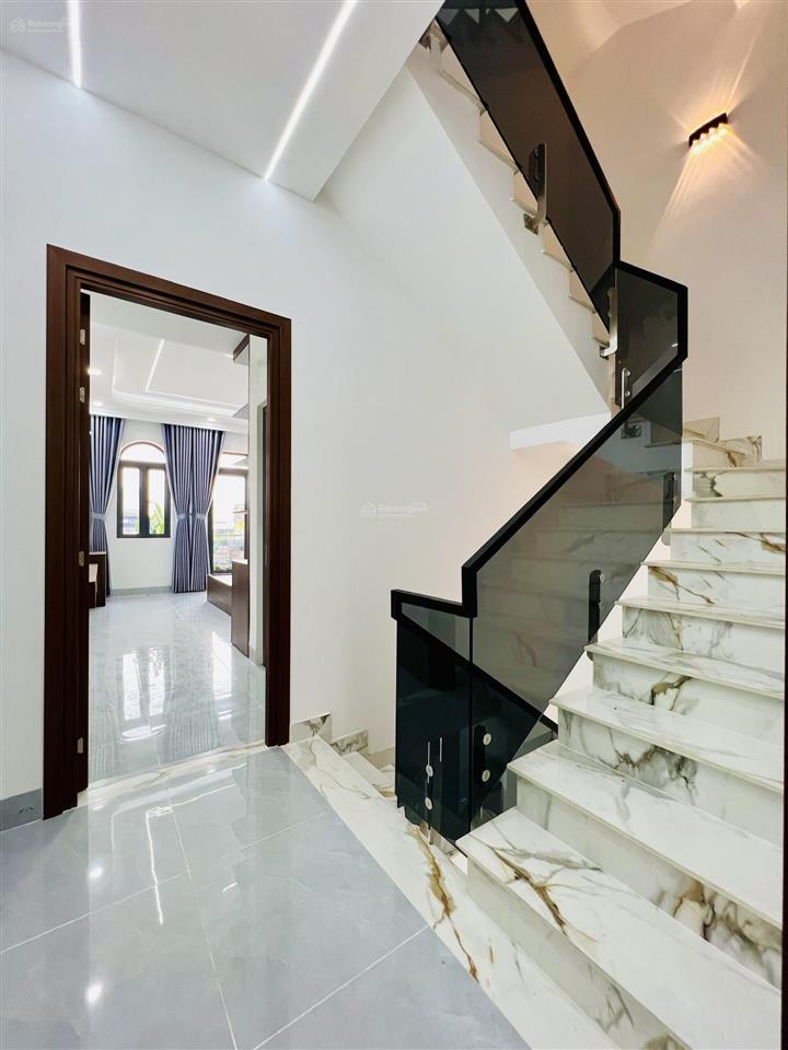 Dãy nhà cao cấp khu đồng bộ đ. kinh dương vương gần aeon tên lửa 60m2 x 5 tầng 7,56 tỷ shr